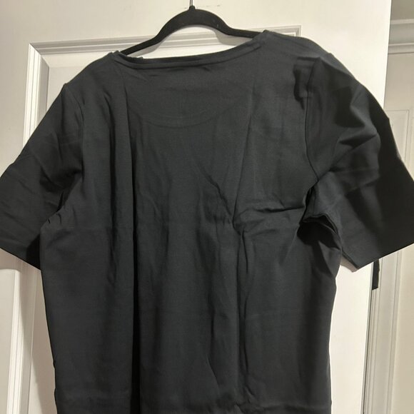 LL Bean Black Short Sleeve Tshirt - Size 2x Plus (TAGS ON!) - Picture 3 of 5